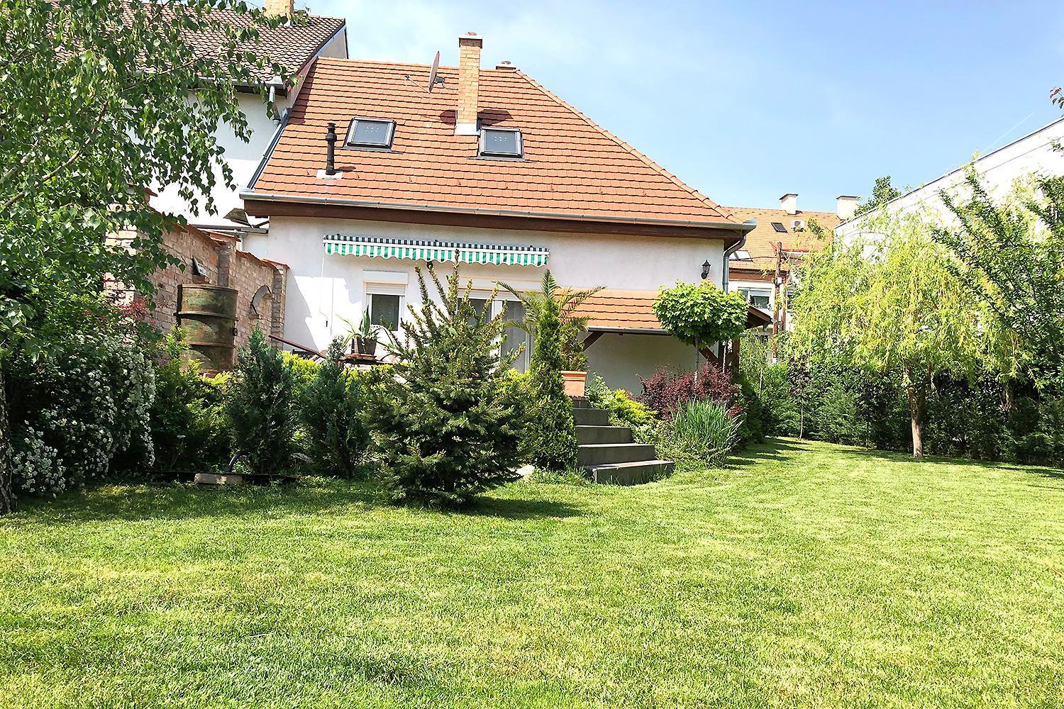 Full Garden House At Heroes Square Hotel Budapest Exterior photo