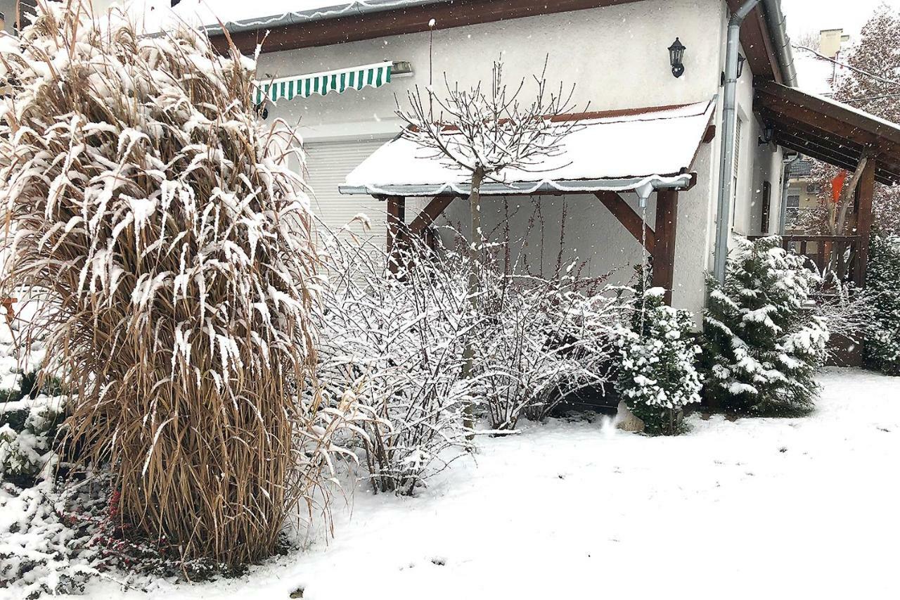 Full Garden House At Heroes Square Hotel Budapest Exterior photo